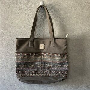 Chic Patterned Tote Bag in Brown